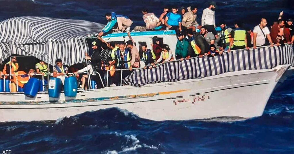 30 migrants pulled off an island off the Greek island of Crete