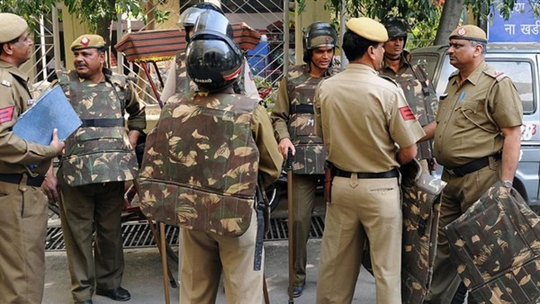 Demonstrations against the release of those involved in a gang rape incident in India