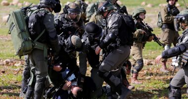 3 Palestinians were arrested after the occupation army surrounded a house they were barricaded in in Nablus