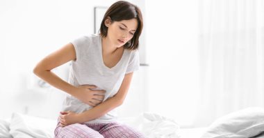 4 signs that you have an intestinal disease.. Abdominal pain and the most prominent bleeding