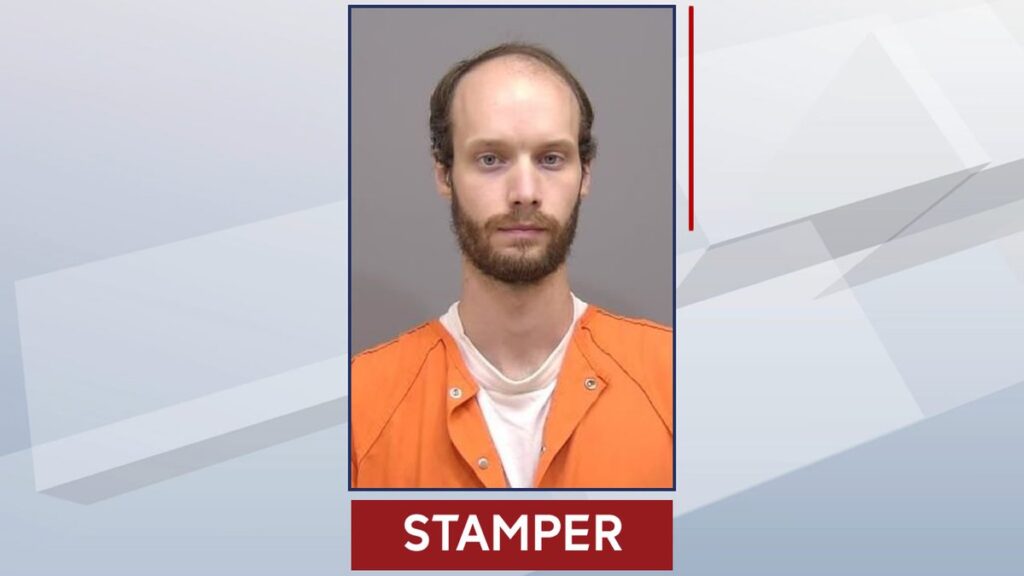 An Appleton man has been arrested for pursuing sex with a 15-year-old girl.