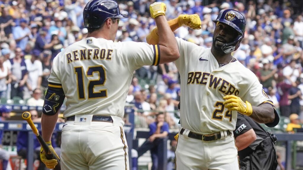 McCutchen had his 19th career multi-homer game in the Brewers’ 5-3 victory.