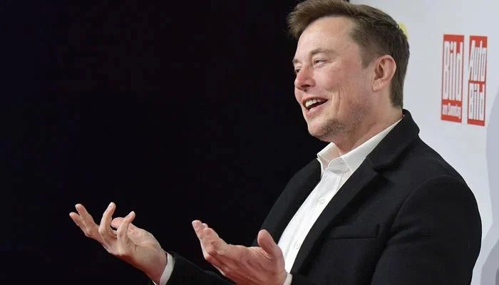 Musk accuses Twitter of fraud as buyout battle escalates