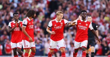 Arsenal with striking force against Man United at the top of the English Premier League