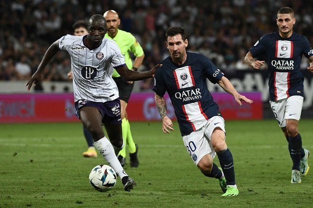 Paris Saint-Germain beat Toulouse 3-0 in the French League