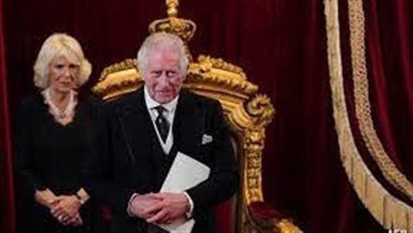 Who is the first president to visit Britain during the reign of King Charles III?