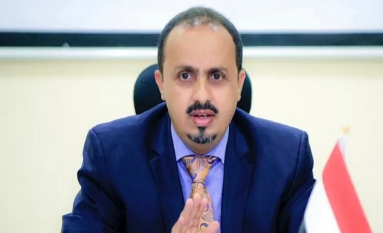 Al-Eryani warns: Al-Houthi threatens global navigation in the Red Sea