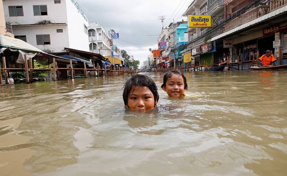 Thai authorities warn citizens of floods in the center of the country