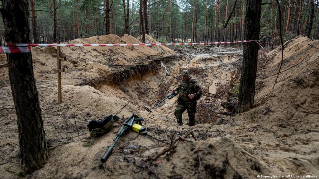 More mass graves discovered in eastern Ukraine