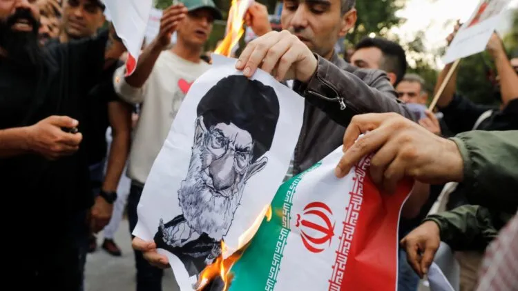 “3 Tactics”… How does the mullahs’ regime suppress Iran’s uprising?