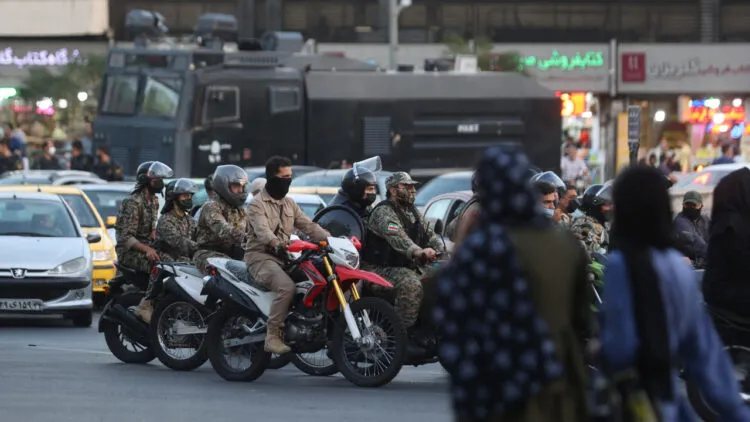 Female university students lead the Iranian uprising