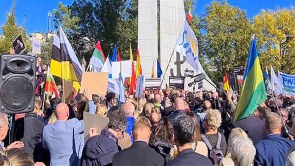 Mass demonstration against rising electricity prices in Warsaw