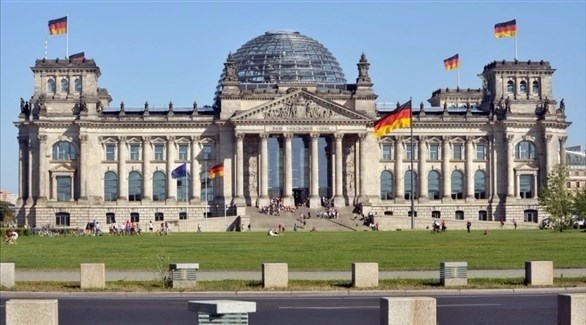 Dozens of protesters against energy policy outside the German parliament building