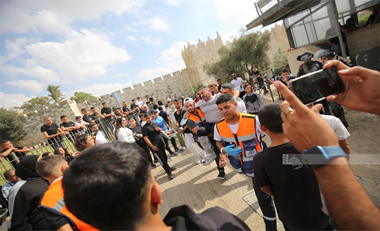 Injuries and arrests during an Israeli crackdown on the commemoration of the Prophet’s birthday in Bab al-Amud