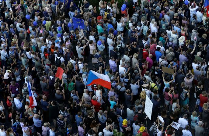 Czech demonstrators demand the government to protect them from high prices