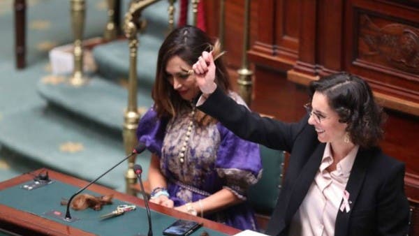 She is of Algerian origin..Belgium’s foreign minister cuts her hair in solidarity with Iranian women