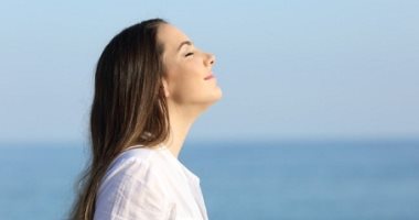 6 easy ways to increase dopamine, most notably listening to music and meditating