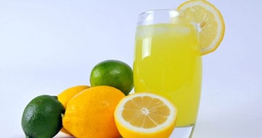 Benefits of lemon juice for your health, including relieving sore throat