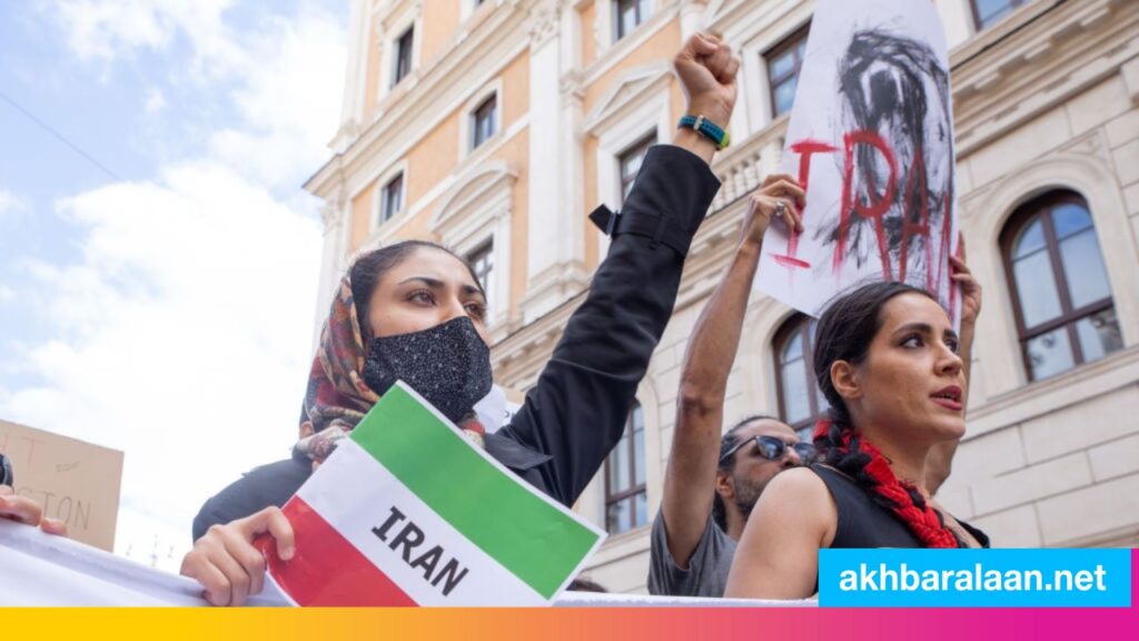 Kamala Harris and US officials express their support for women in their protests in Iran