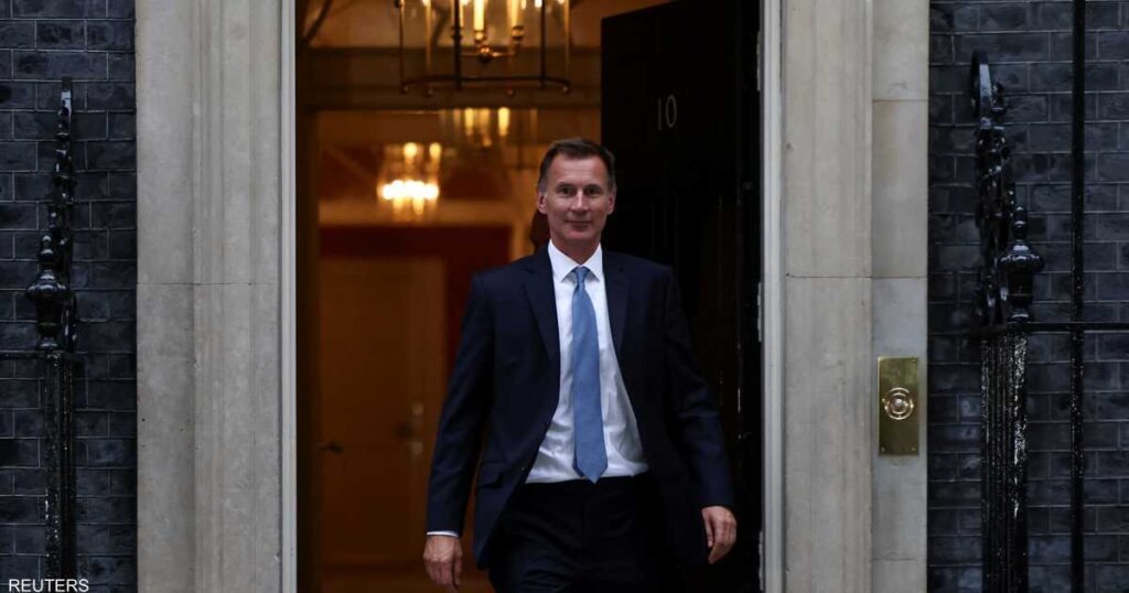 The new British Finance Minister warns to raise some taxes