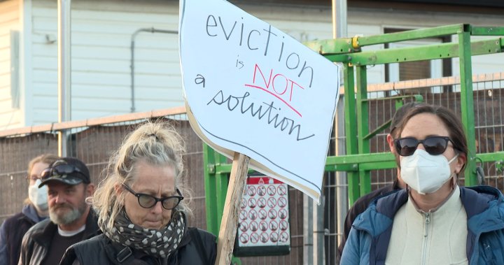 Unhoused Kingstonians, supporters rally outside ICH against encampment protocol