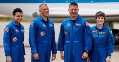 SpaceX brings back 4 astronauts to Earth after a 6 -month mission .. Know the details