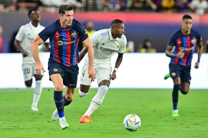 Lewandowski leads Barcelona’s expected formation against Real Madrid in El Clásico