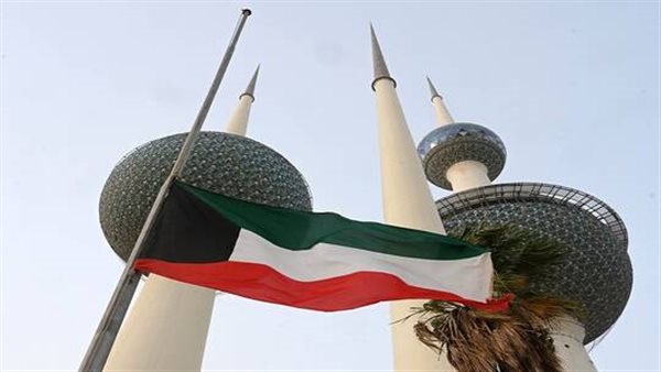 The Emir of Kuwait issues a decree to reshape the government .. Details