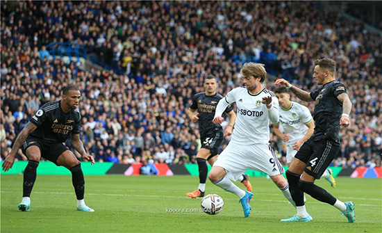 Arsenal strengthens his lead in the Premier League by beating Leeds