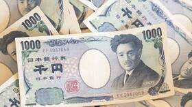 Japanese yen lands to the lowest level since 1990