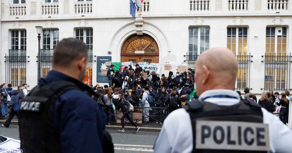 France .. Workers’ unions begin a strike amid an increase in inflation