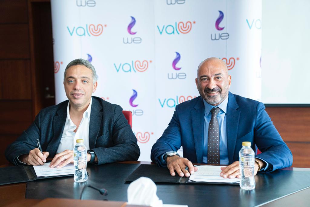 Cooperation agreement between “Telecom Egypt” and “Valio” to provide the installment service in “Wei” branches