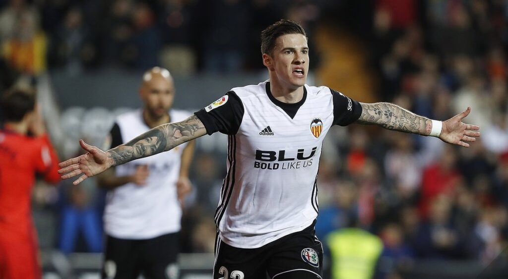 Valencia ties with Seville in the Spanish League