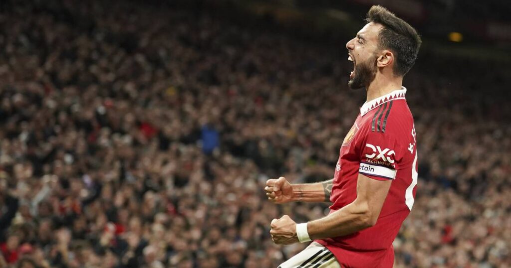 Fernandes seals 2-0 Manchester United win against Tottenham