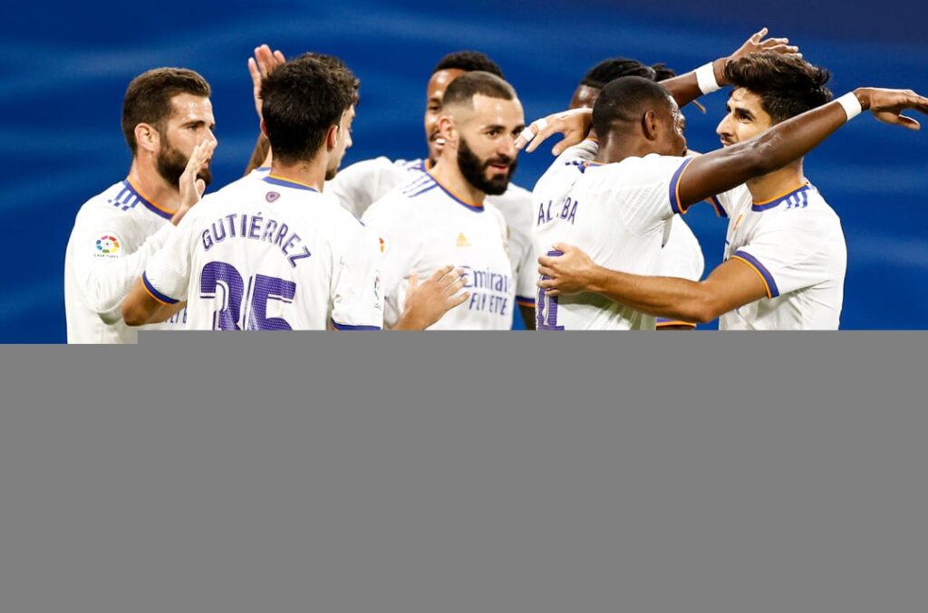 Real Madrid defeats Elche by three in the Spanish League