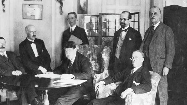 Thanks to this treaty … the Irish independence from the British