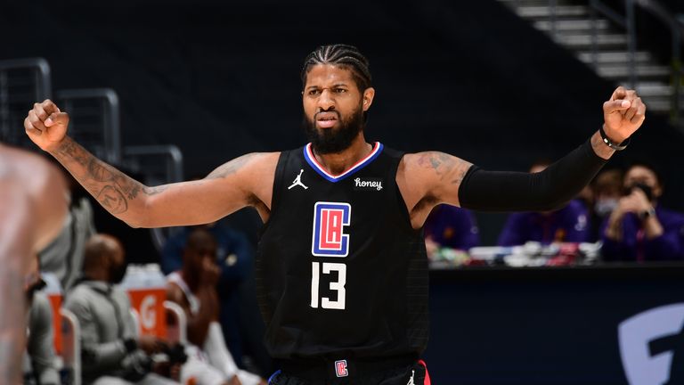 Clippers begins his career by beating Lakers in the US Basketball League