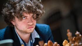 The American chess player “accused of cheating” is sued the world champion