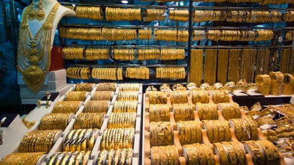 Gold prices during evening transactions today, Friday, a new decline