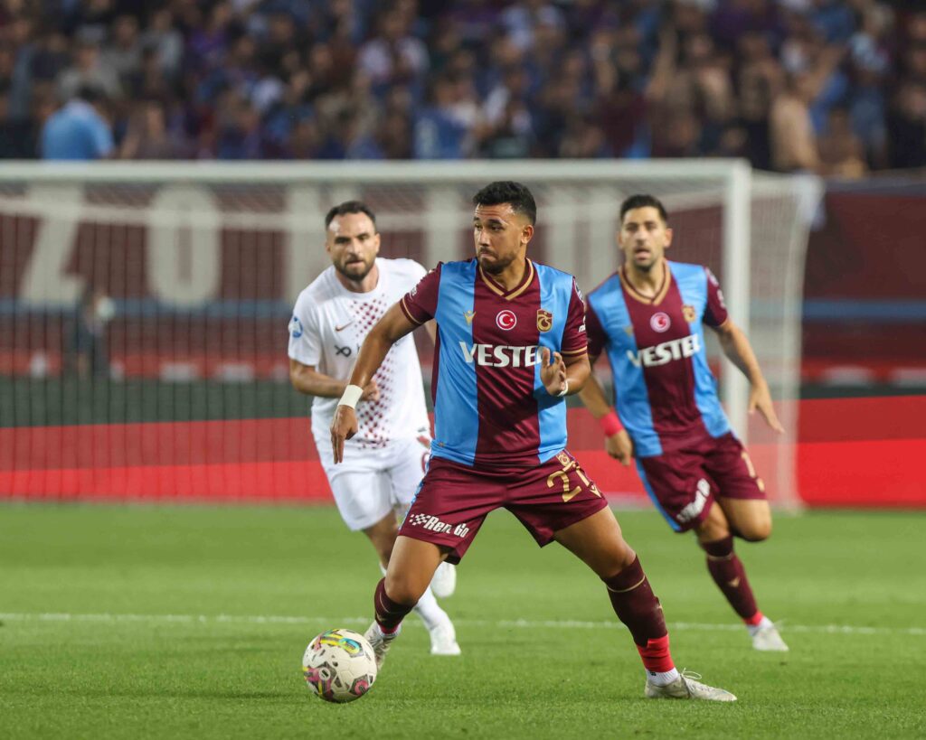 Trezeguet leads the Trabzon attack against Sivas Sport