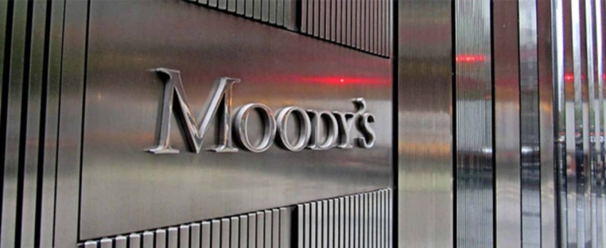 Moody’s lower its classification to Britain to “negative” .. Learn about the reasons