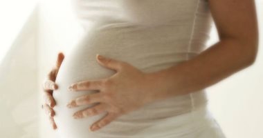 How does iodine deficiency affect pregnant women?