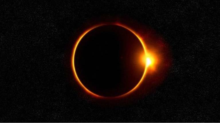 The most beautiful pictures of the eclipse of the sun .. A rare astronomical event tomorrow, Tuesday