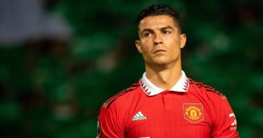 Surprise .. Tin Hag calls Ronaldo to apologize for returning to Man United training