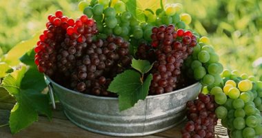 5 foods that keep the liver healthy, the most prominent of which are grapes