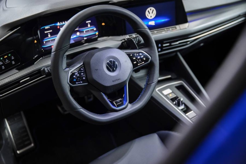 Volkswagen gives up “touch” and restore the traditional buttons of the driving wheel