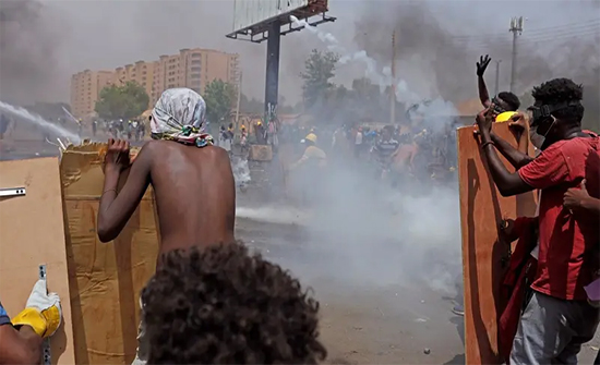 Sudan .. clashes between security and demonstrators on the 25th of October