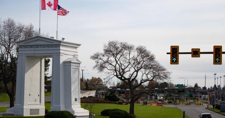 B.C.’s Peace Arch Park finally reopens after more than 2 years