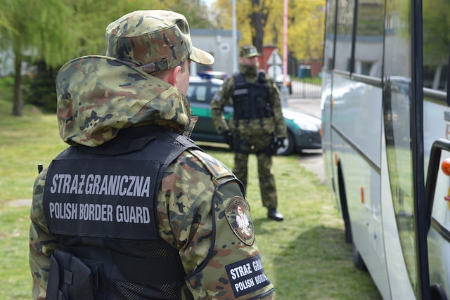 Polish border guards find a body in a river on the border with Belarus