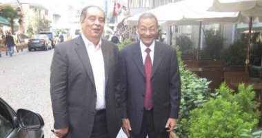 Youssef Zidan mourns Bahaa Taher and publishes his picture with him: Goodbye, the professor, the friend and the neighbor